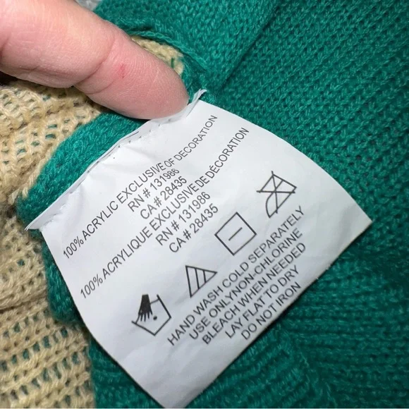 Amazing ugly Christmas sweater with pug -Large - Picture 7 of 7